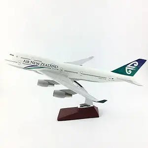 REELAK Die-cast Alloy Fighter for: air New Zealand Airlines 45-47 Boeing 747 New Zealand Aircraft Model die Casting Propeller Twin Turbofan