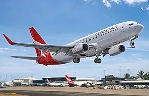 BPK 7218 - 1/72 - Airplane 737-800 Airlines Qantas Plastic Model Aircraft