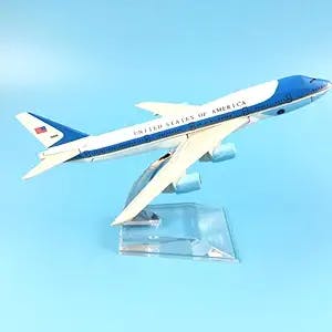 Air Memento's Review of the 16CM Air Force Metal Alloy Model 747 Airplane A