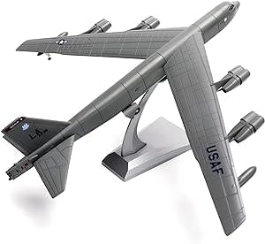 USA Classic Fighter Model 1:200 American B-52(Stratofortress) Long-Range Subsonic Jet-Powered Strategic Bomber Diecast Metal Model & Stand