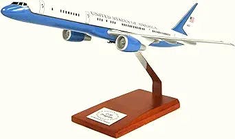 Mastercraft Collection Boeing 757-200 C-32A VIP Model Scale: 1/100