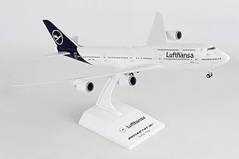 Up, up, and away with the New 2020 Daron Skymarks Lufthansa 747-8I w/Gear N