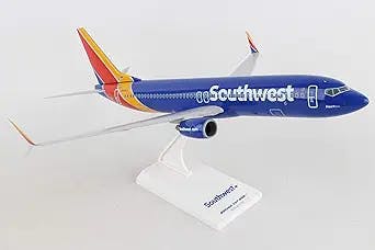 Daron Skymarks Southwest 737-800 1/130 New Livery Heart Model Kit Blue